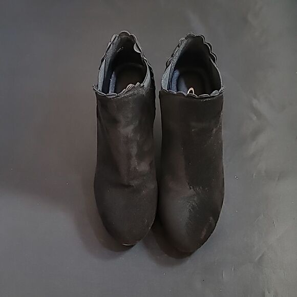 CHINESE LAUNDRY VANGO SUEDE WOMENS WEDGE BOOTIE - Picture 4 of 13